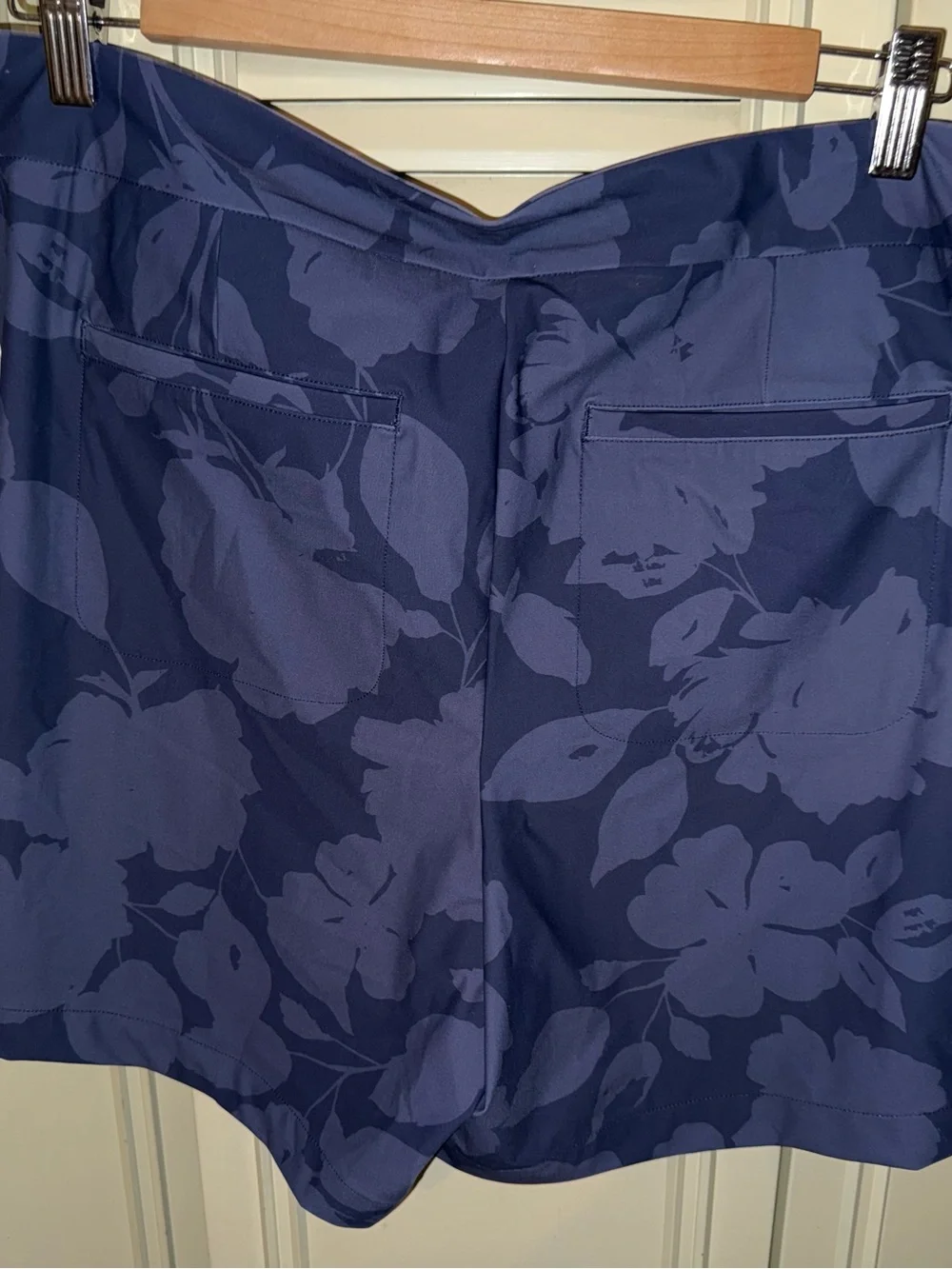 SPANX Navy Tone-on-Tone Floral Active Skort